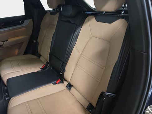Used 2024 Porsche Cayenne S image 14