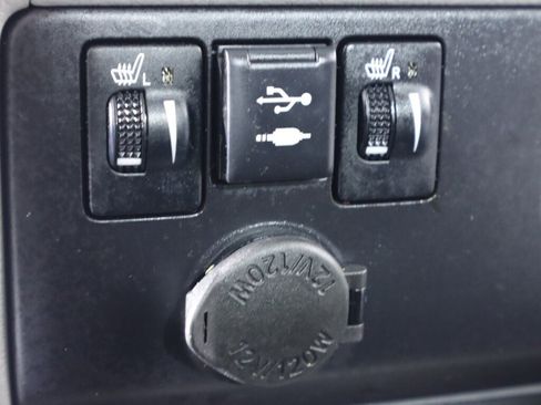 Used 2020 Toyota Sienna XLE image 21