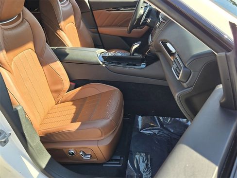 Used 2022 Maserati Levante Modena image 17