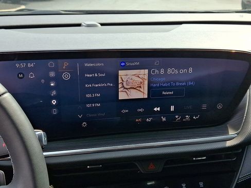 Used 2025 Buick Envision Preferred AWD/4WD image 17