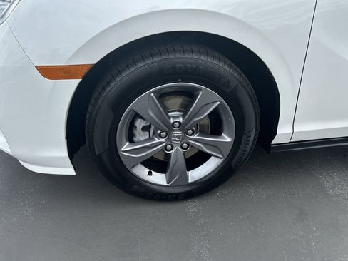 Certified 2023 Honda Odyssey EX image 18