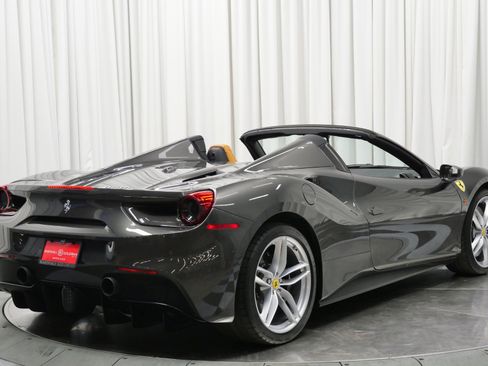 Used 2017 Ferrari 488 Spider RWD image 9