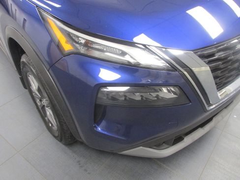 Used 2023 Nissan Rogue S image 10