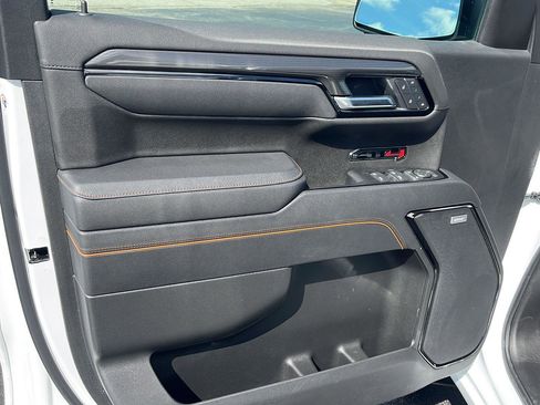 Used 2025 GMC Sierra 1500 AT4 image 18