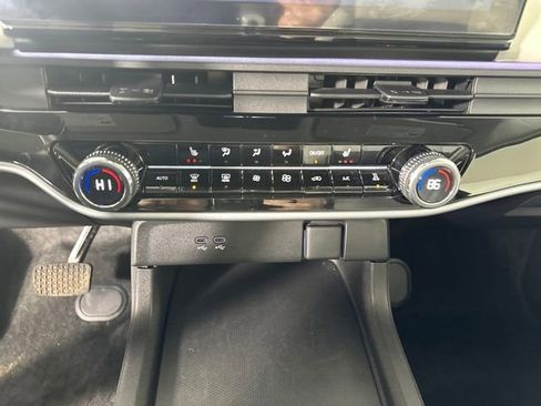 Used 2024 Honda Prologue Touring image 23