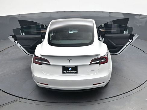 Used 2022 Tesla Model 3 Long Range AWD/4WD image 38