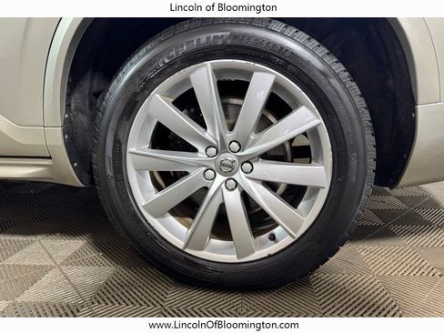 Used 2016 Volvo XC90 T6 Momentum AWD/4WD image 22