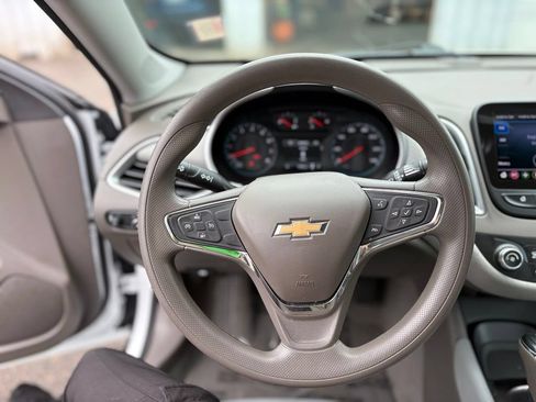 Used 2020 Chevrolet Malibu LS FWD image 16