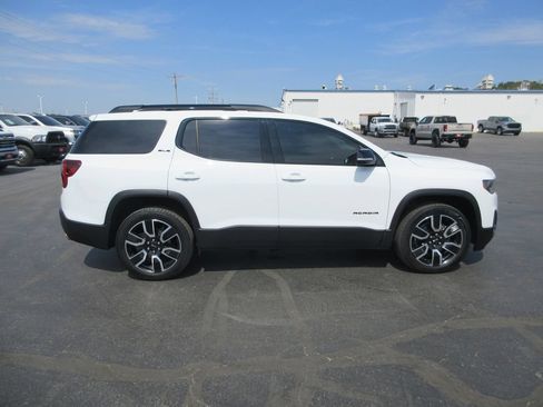 Used 2021 GMC Acadia SLE w/ Driver Convenience Package FWD image 2