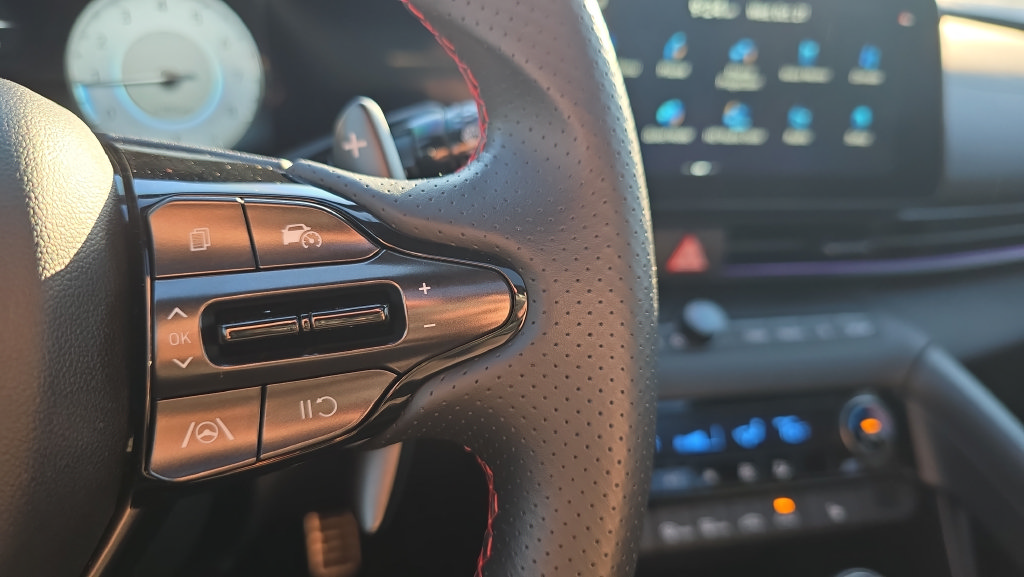 Certified 2025 Hyundai Elantra N Line FWD image 25