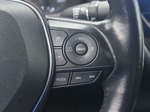 Used 2023 Toyota Corolla SE image 12