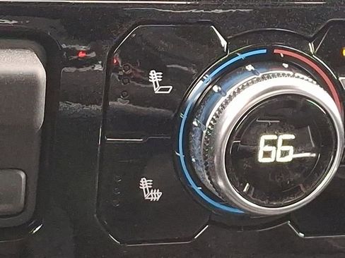 New 2026 GMC Sierra 1500 Elevation image 19