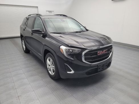 Used 2021 GMC Terrain SLE w/ Driver Convenience Package FWD image 13