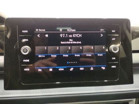 New 2025 Volkswagen Taos SEL image 26