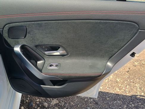 Used 2025 Mercedes-Benz CLA 250 4MATIC image 21