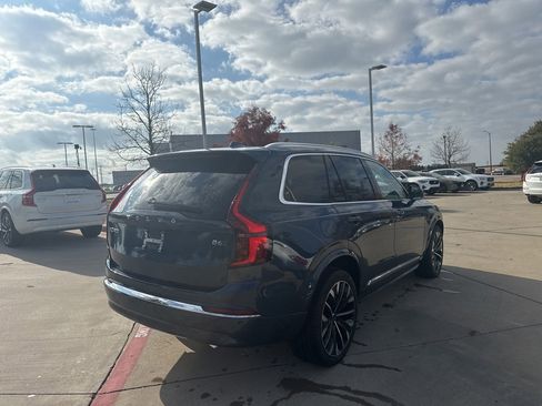 Certified 2025 Volvo XC90 B6 Plus image 5