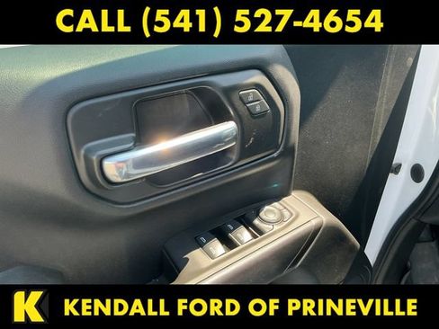 Used 2021 GMC Sierra 1500 4x4 Crew Cab w/ Sierra Value Package image 10