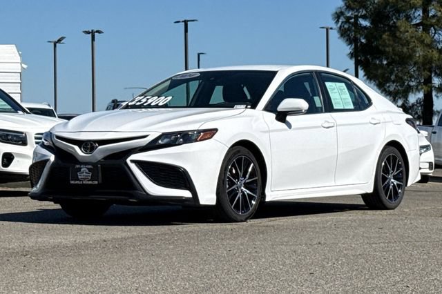 Used 2024 Toyota Camry SE FWD image 8