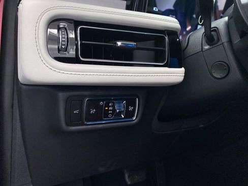 New 2026 Lincoln Aviator Reserve image 17