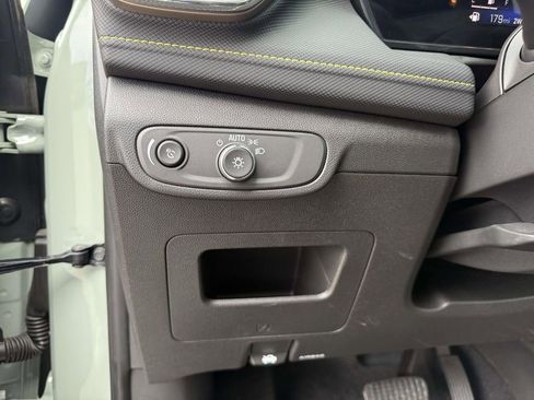 Used 2025 Chevrolet TrailBlazer ACTIV w/ Convenience Package image 14