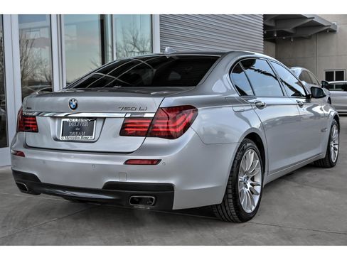Used 2013 BMW 750Li xDrive image 8
