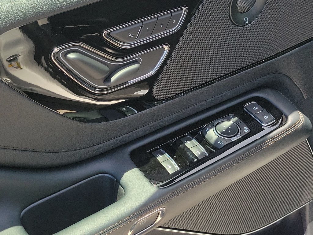 New 2026 Lincoln Aviator AWD image 21