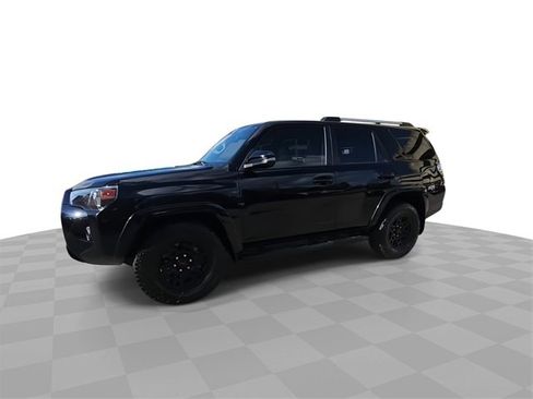 Used 2023 Toyota 4Runner SR5 Premium image 4