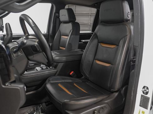 Used 2024 GMC Sierra 2500 AT4 w/ AT4 Premium Plus Package AWD/4WD image 31