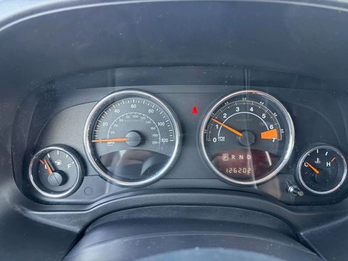 Used 2015 Jeep Compass High Altitude FWD image 14