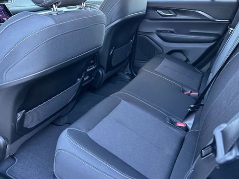 New 2025 Jeep Grand Cherokee Laredo X image 14