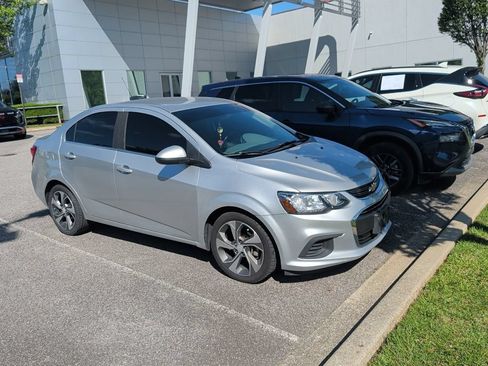 Used 2017 Chevrolet Sonic Premier FWD image 5