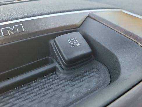 Used 2022 RAM 1500 Laramie image 22