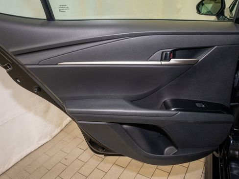 Certified 2025 Toyota Camry SE image 9