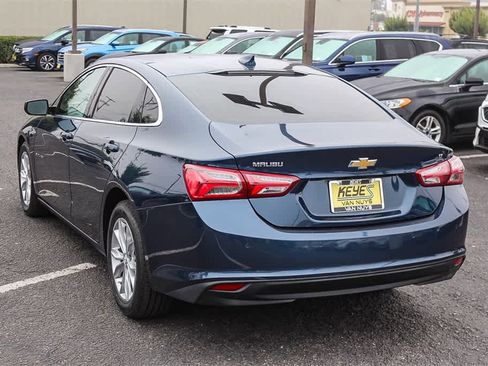 Used 2019 Chevrolet Malibu LT w/ Driver Confidence Package image 7