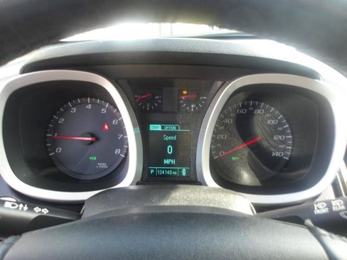 Used 2017 Chevrolet Equinox LT w/ Convenience Package FWD image 21
