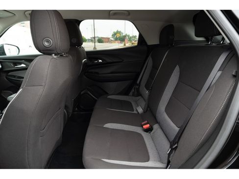 Used 2023 Chevrolet TrailBlazer LT FWD image 13