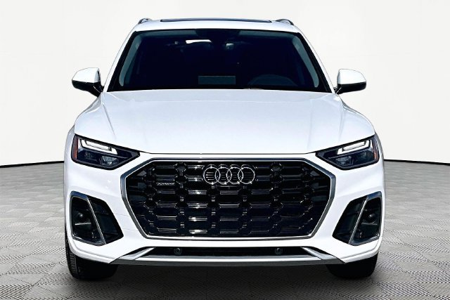 Used 2023 Audi Q5 2.0T Premium Plus w/ Premium Plus Package AWD/4WD image 3