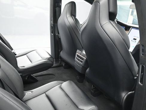 Used 2019 Tesla Model X Long Range image 33