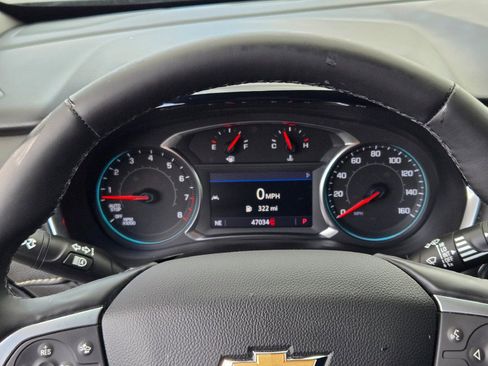 Used 2023 Chevrolet Traverse LT image 35