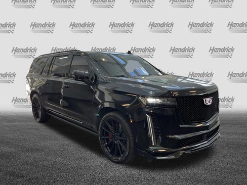 Used 2024 Cadillac Escalade ESV V w/ Heavy-Duty Trailer Package AWD/4WD image 2