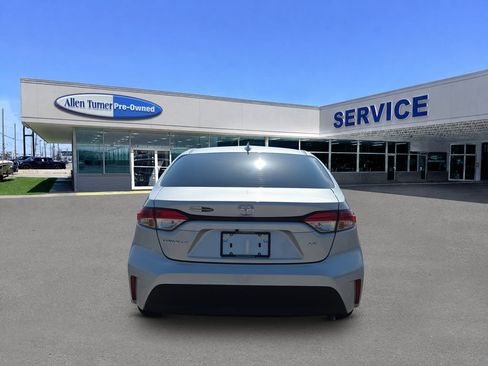 Used 2026 Toyota Corolla LE FWD image 7