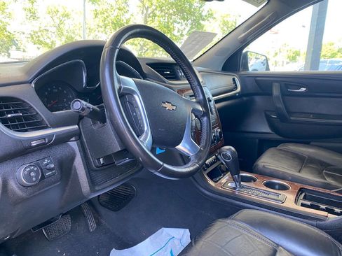 Used 2014 Chevrolet Traverse LT AWD/4WD image 25