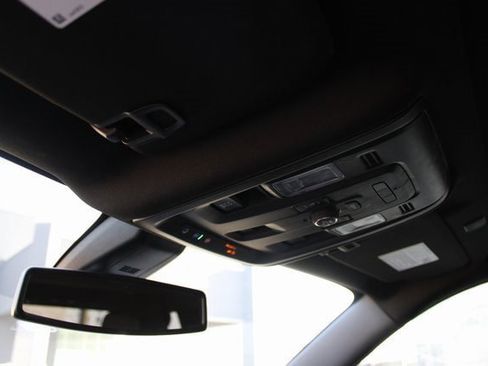 Used 2021 GMC Yukon Denali image 31