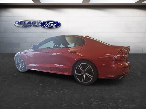Used 2019 Volvo S60 T6 R-Design image 3
