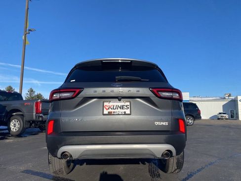 Used 2023 Ford Escape Active image 9
