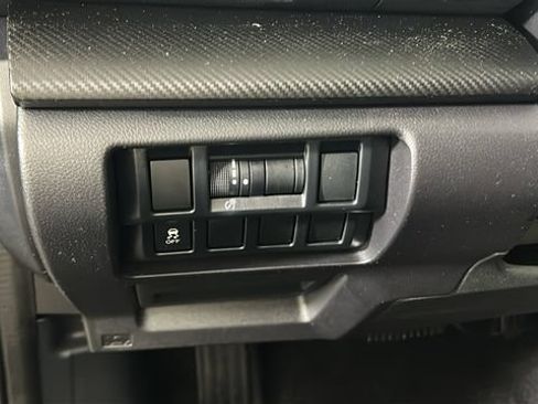 Used 2021 Subaru Impreza 2.0i Premium AWD/4WD image 19