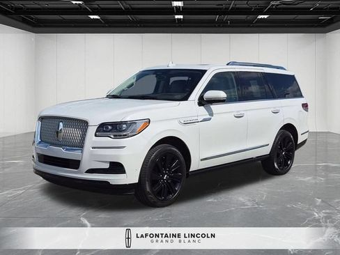 Certified 2024 Lincoln Navigator Reserve AWD/4WD image 1
