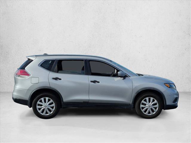 Used 2016 Nissan Rogue S FWD image 4
