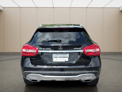 Used 2018 Mercedes-Benz GLA 250 4MATIC image 4