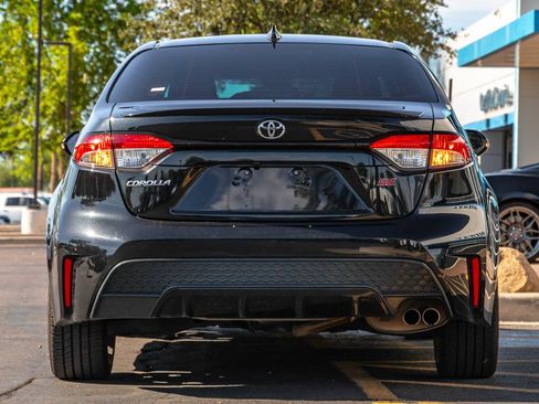 Used 2020 Toyota Corolla SE w/ SE Premium Package FWD image 4